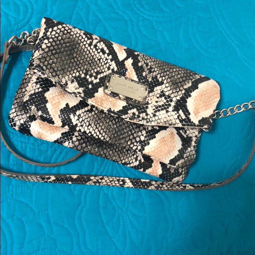 NWOT Nine West clutch and crossbody